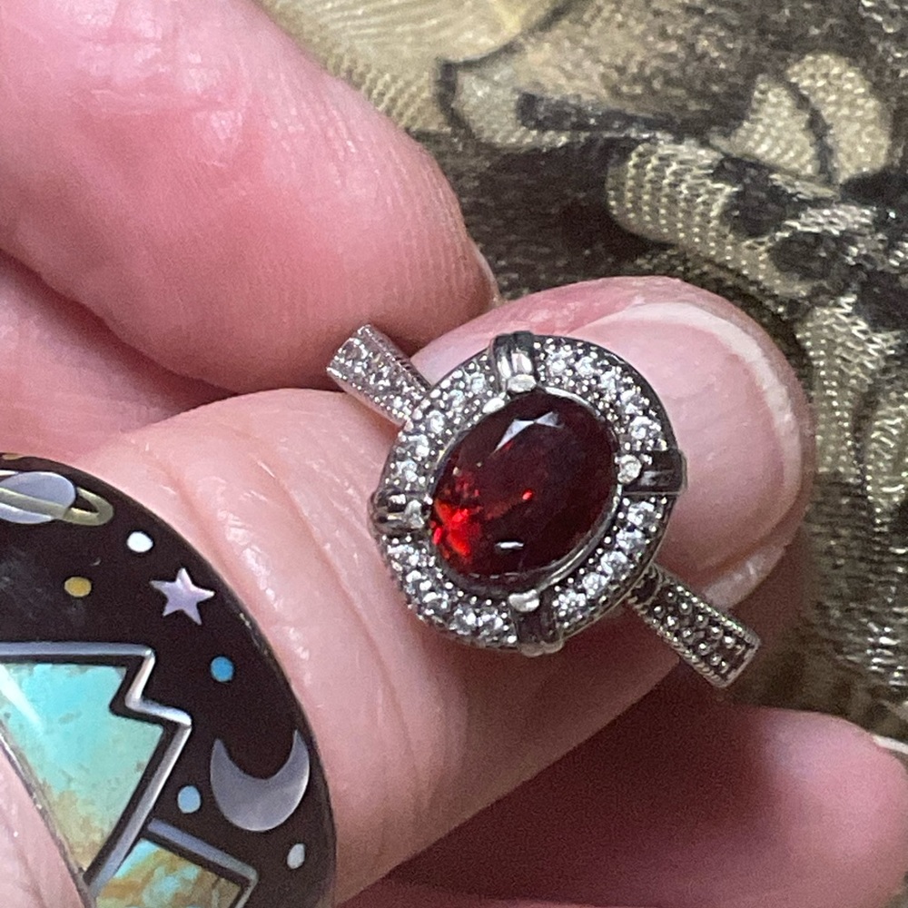 Garnet ring - Picture 4 of 9